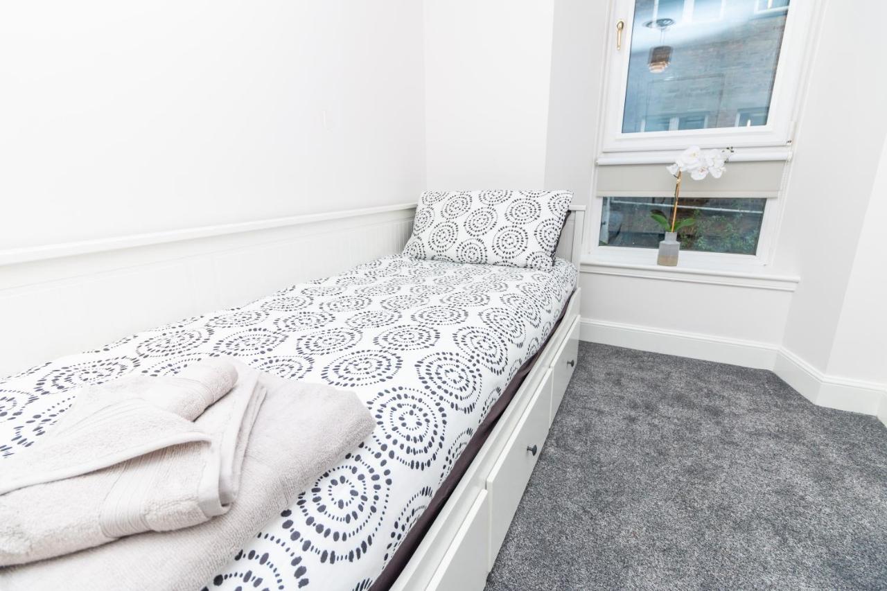 D'City Apartment, Up To 5 Guests Dundee Exteriér fotografie